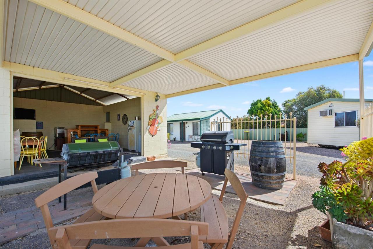 Moonta Bay Accommodation Port Moonta Exterior photo