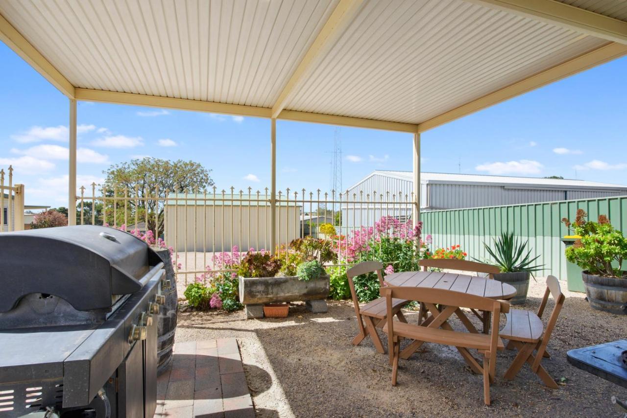 Moonta Bay Accommodation Port Moonta Exterior photo